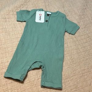 Boys Pat Pat 0-3 month outfit NWT